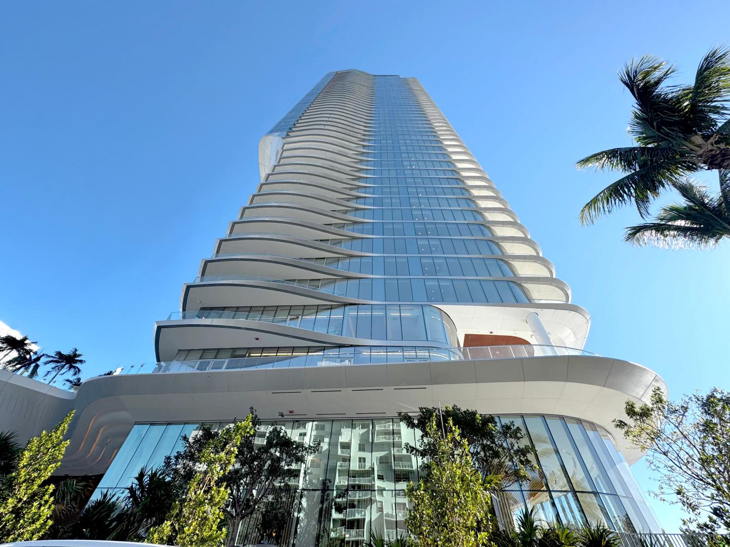 UnaResidences_ViewUp_2026